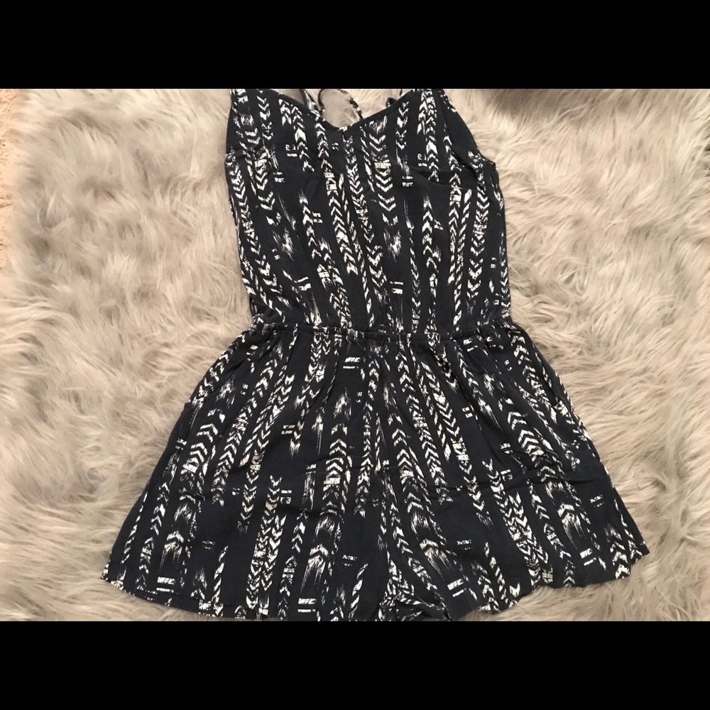 Romper 🌻 Navy Blue and White